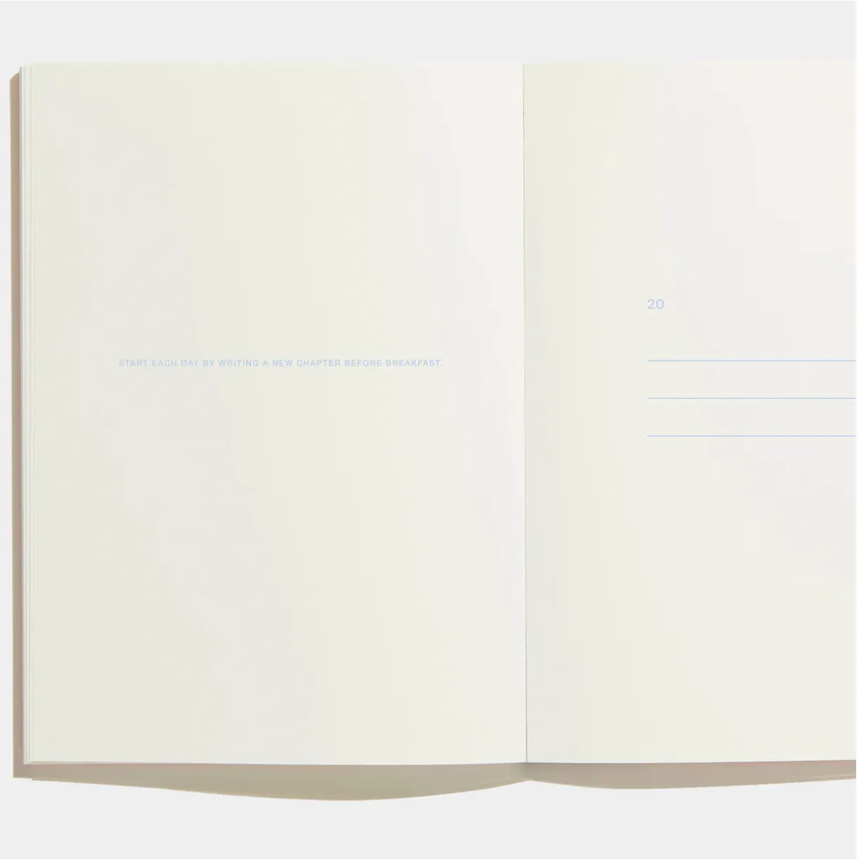 Before Breakfast – Every Day Notes Stone Blue Lines – Cuaderno Rayado A5 (19,6 x 14,1 cm)